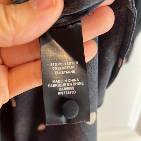 RW&CO polka dot dress loose fit with neck tie and size zipper. Size M Like new - Picture 11 of 15